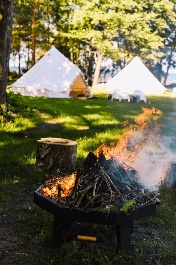 Отель Glamping Mella Muiza Юрмала Экстерьер фото