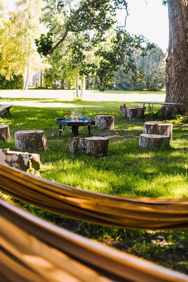 Отель Glamping Mella Muiza Юрмала Экстерьер фото